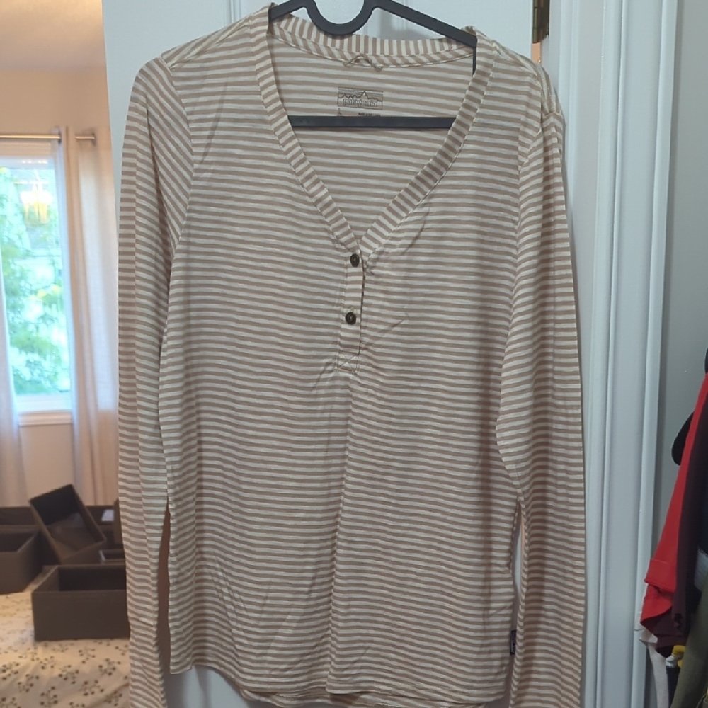 Patagonia Tan and White Long Sleeve Tshirt